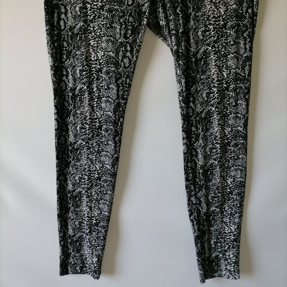 INC International Concept Womens Black White Mid Rise Snakeskin Legging Size 1X - Picture 3 of 6